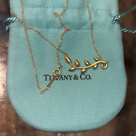 Tiffany & Co Paloma Picasso Olive Leaf Vine Pendant - Picture 10 of 12